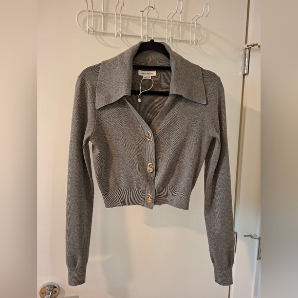 Urban Revivo Women's Gray Lapel Button-up Cropped Knitted Cardigan (Size US 6) - Picture 6 of 9